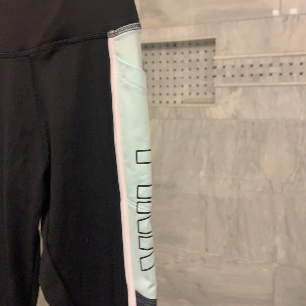 PINK workout pants - Picture 3 of 10